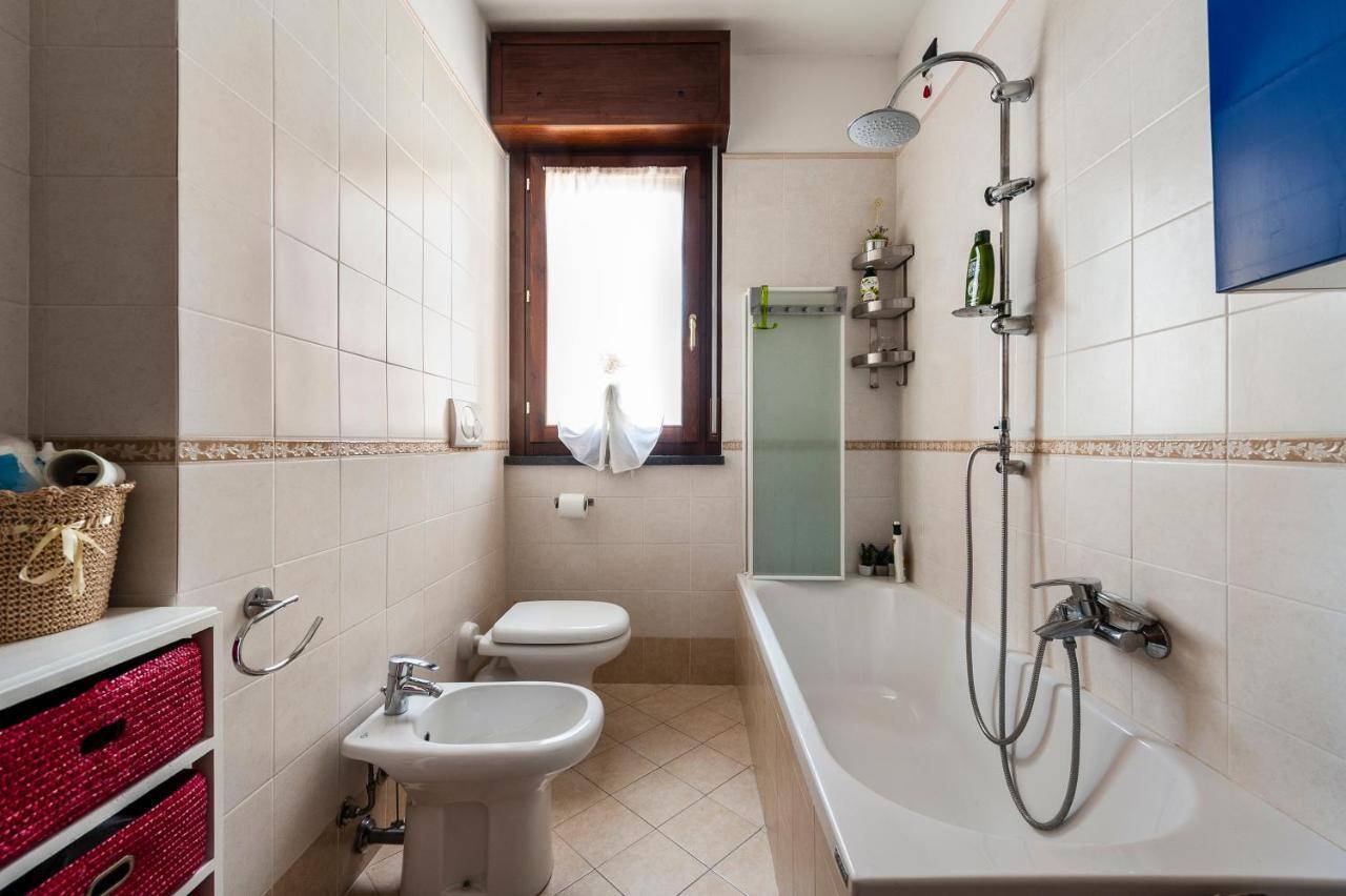 Hostly - Family Home Strada Dell'Olio - Brand New 2Br, 2 Bathrooms With Ac Cascina Luaran gambar